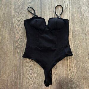 NWOT Guess Los Angeles Black Corset Bodysuit V-Underwire Spaghetti Straps Sz M